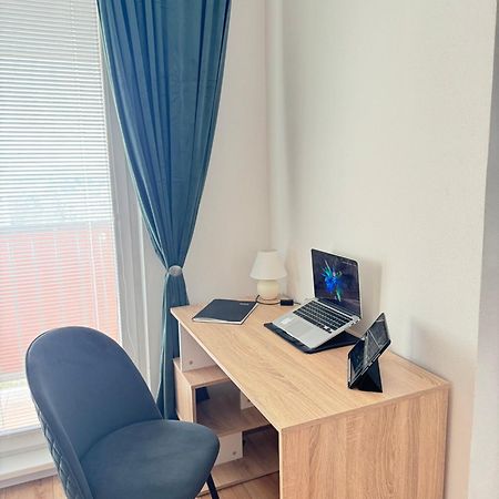 Modern Central Apartment ニトラ エクステリア 写真