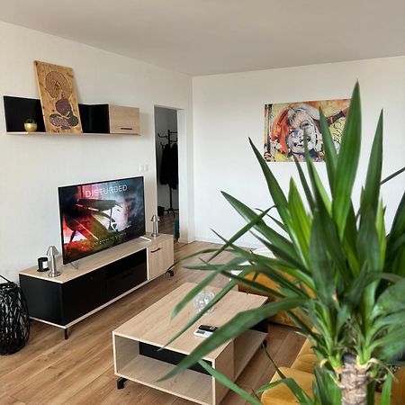 Modern Central Apartment ニトラ エクステリア 写真