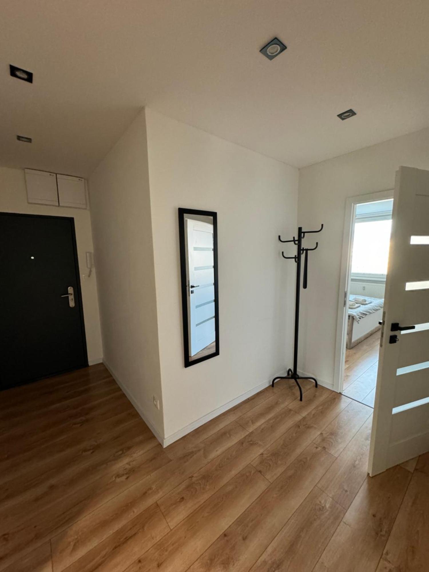 Modern Central Apartment ニトラ エクステリア 写真
