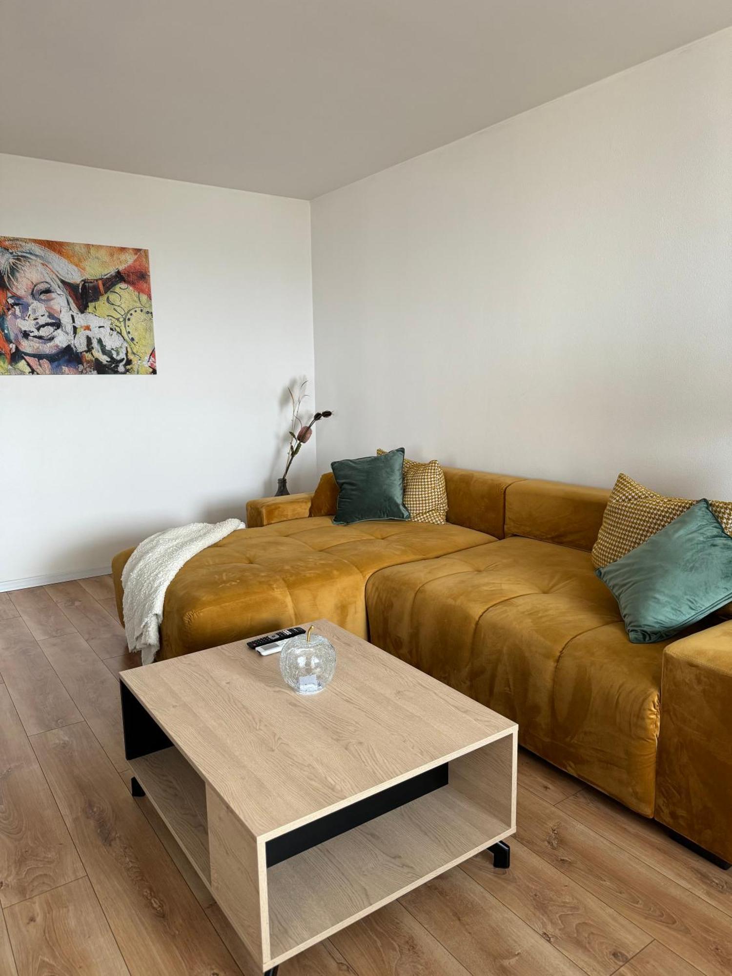 Modern Central Apartment ニトラ エクステリア 写真